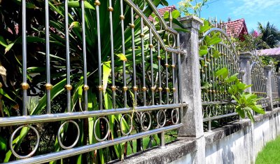 Aluminum fence