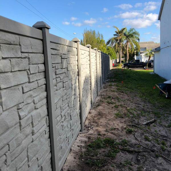 Composite Fences in Palm Beach County, FL