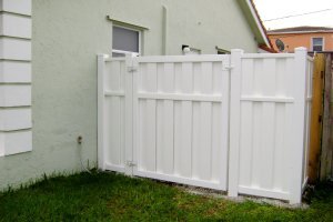 PVC Privacy Fence in Palm Beach County, FL