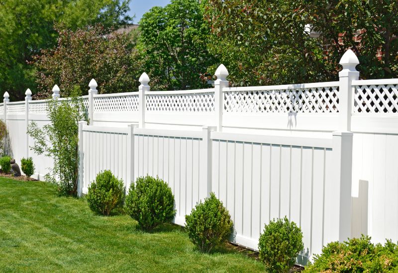 Affordable Vinyl Fencing Service in Palm Beach County, FL